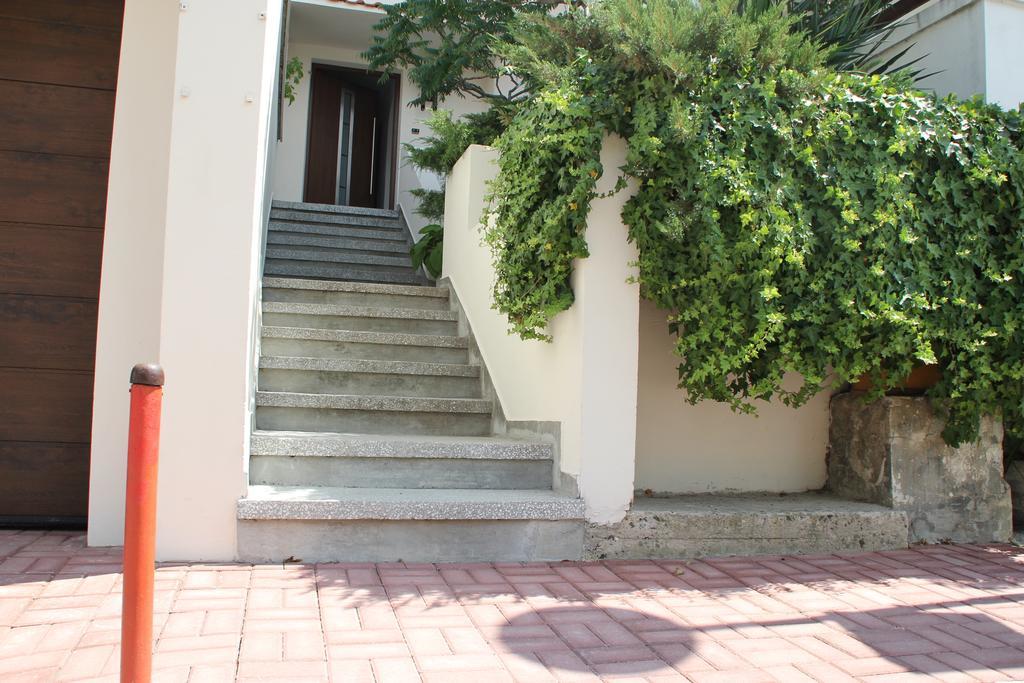 Yankov'S House Hotel โซโซโปล ภายนอก รูปภาพ