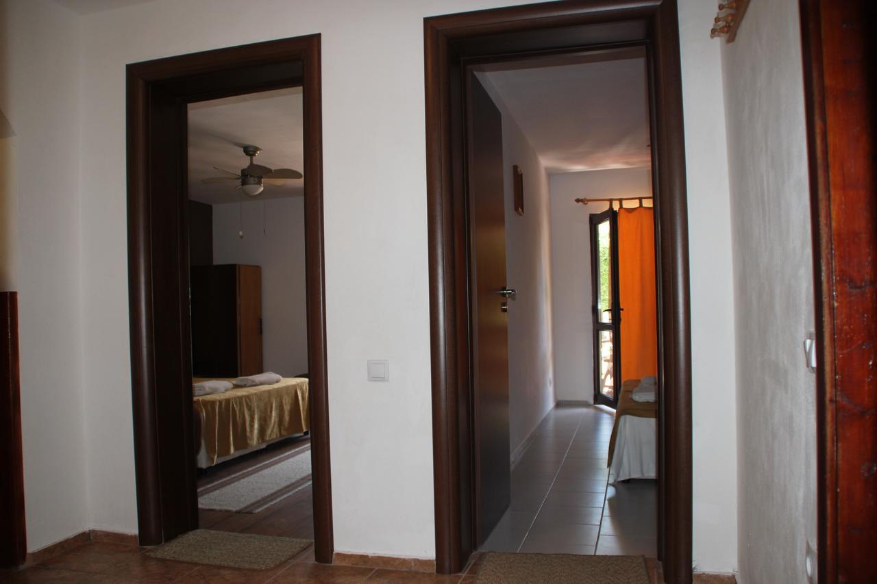 Yankov'S House Hotel โซโซโปล ภายนอก รูปภาพ