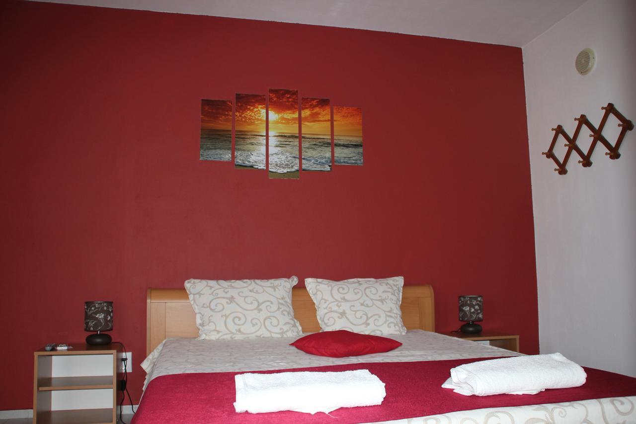 Yankov'S House Hotel โซโซโปล ภายนอก รูปภาพ