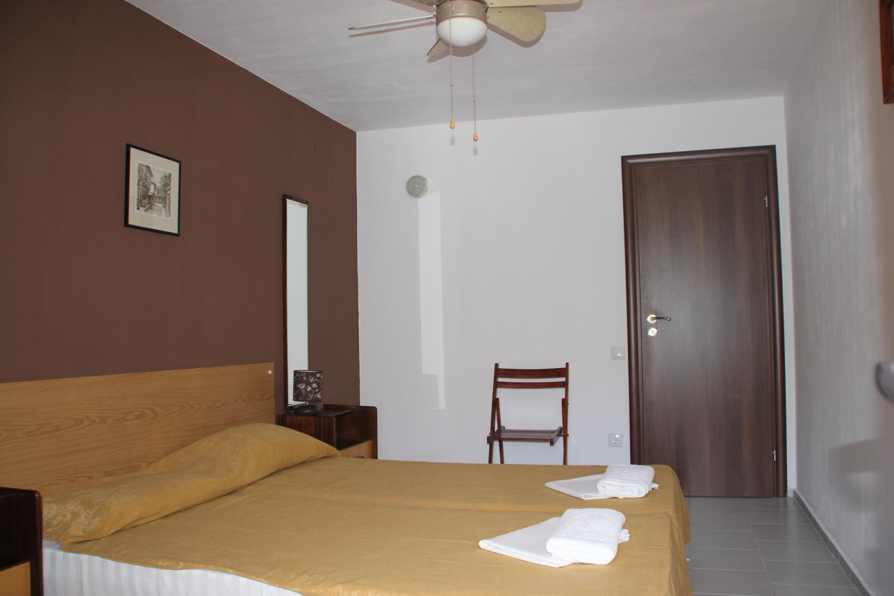 Yankov'S House Hotel โซโซโปล ภายนอก รูปภาพ