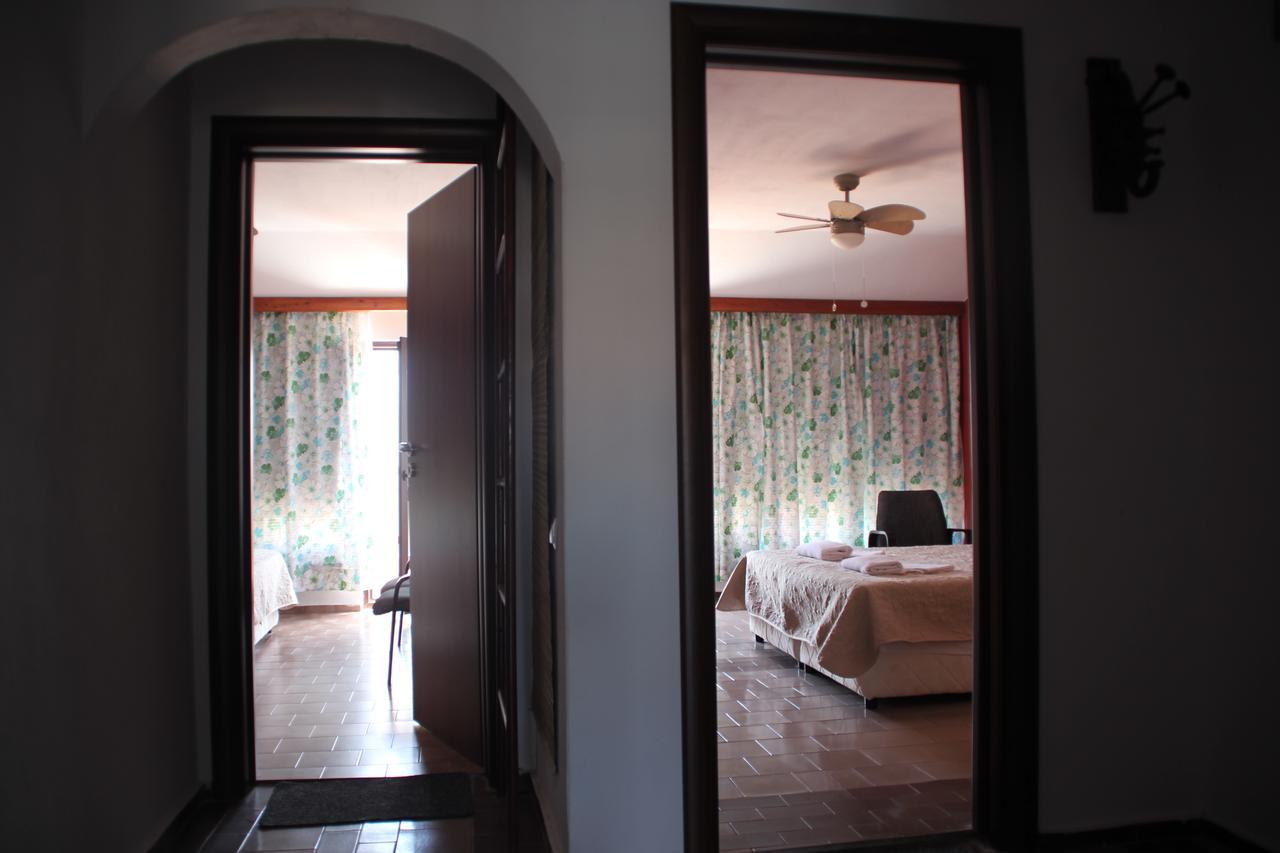 Yankov'S House Hotel โซโซโปล ภายนอก รูปภาพ